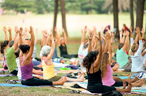 free yoga Gainesville FL Bo Diddley Plaza outdoor class